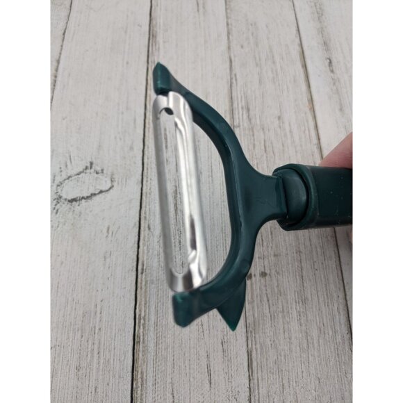 Stainless Steel Floating Blade Vegetable Potato Peeler Green Handle 6 3/4" - Picture 6 of 6